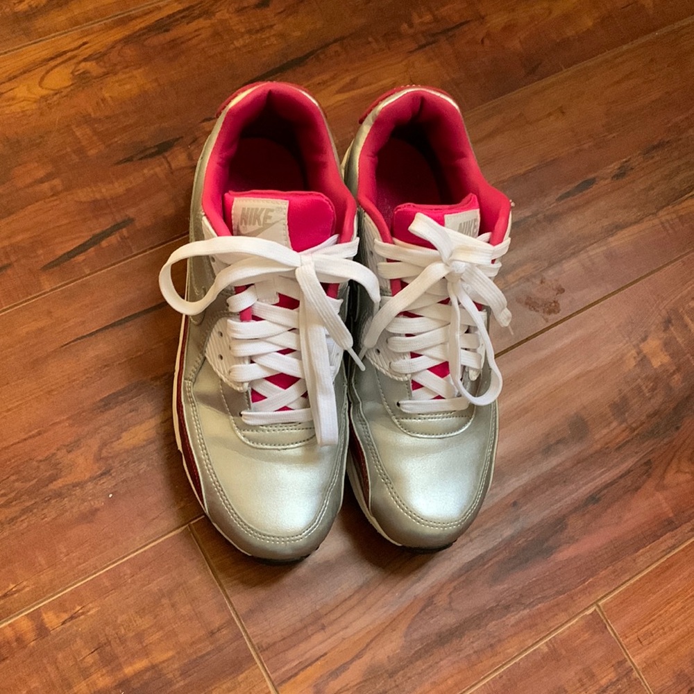 Women’s Nike 8.5